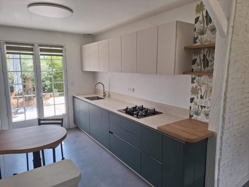 Plan de travail de cuisine. Conception agencement par Idea Mobilier